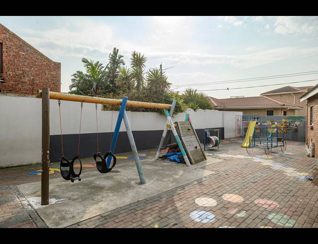 380M² BUSINESS FOR SALE IN BLUEWATER BAY